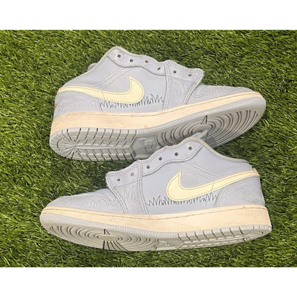 Nike Air Jordan 1 Low SE Blue Stitch White Green Red DO8227-400 4.5Y - Picture 5 of 13